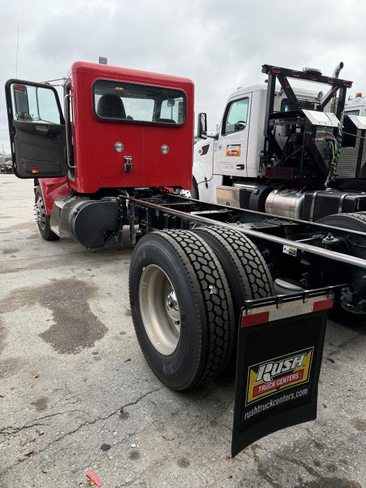 2020 Peterbilt 337-4