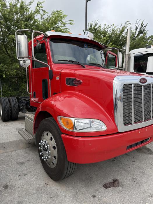 2020 Peterbilt 337-7