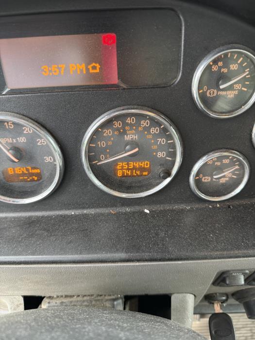 2020 Peterbilt 337-10
