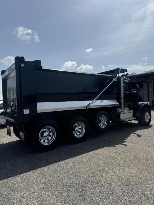 2027 Peterbilt 567-7