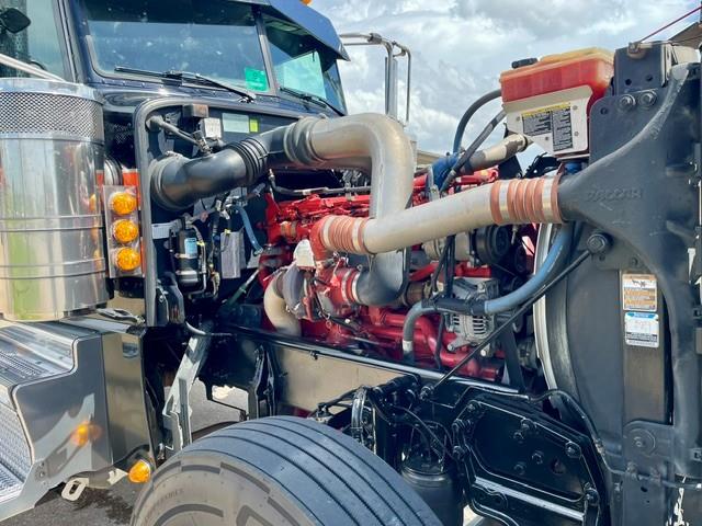 2022 Peterbilt 389-15