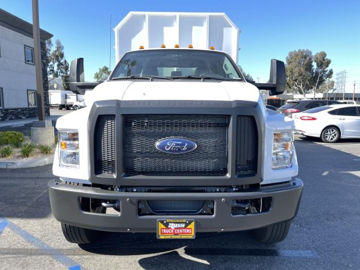 2027 Ford F-750 — photo 5