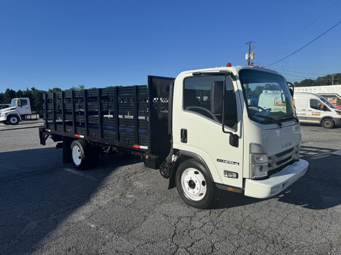 2024 Isuzu NPR-2