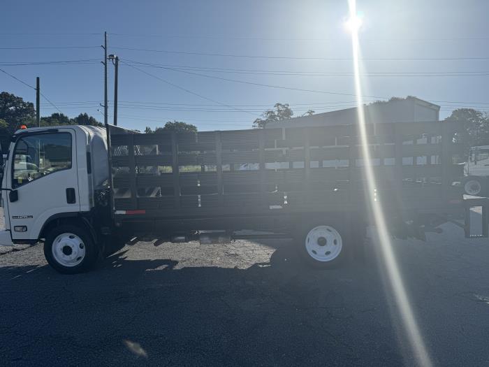 2024 Isuzu NPR-5