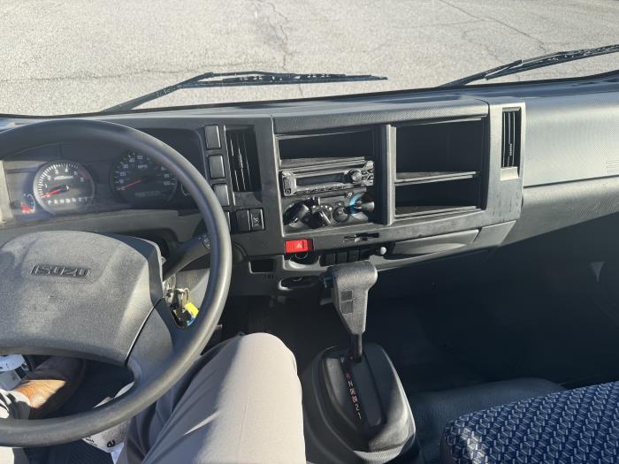2024 Isuzu NPR-8