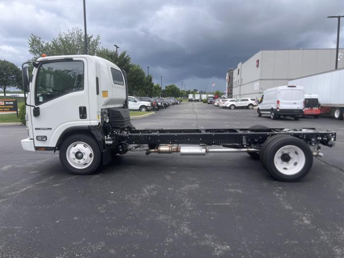 2026 Isuzu NPR-HD-8