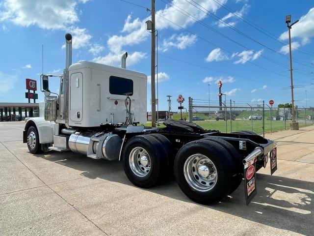 2024 Peterbilt 389-6