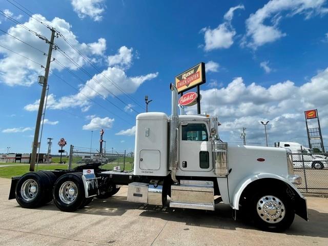 2024 Peterbilt 389-8