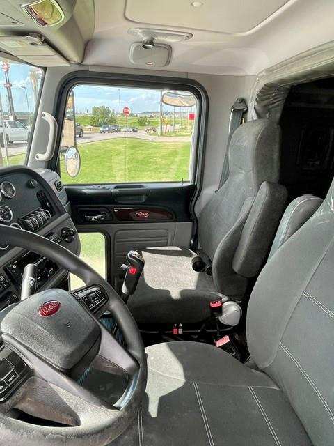 2024 Peterbilt 389-15