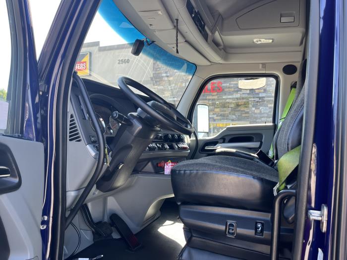 2022 Kenworth T680-12