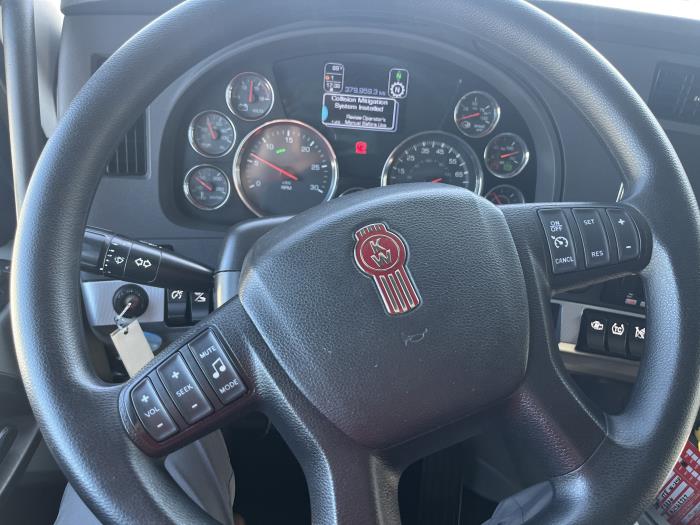 2022 Kenworth T680-13