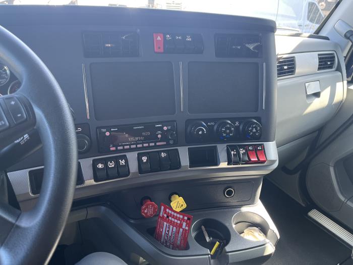 2022 Kenworth T680-14