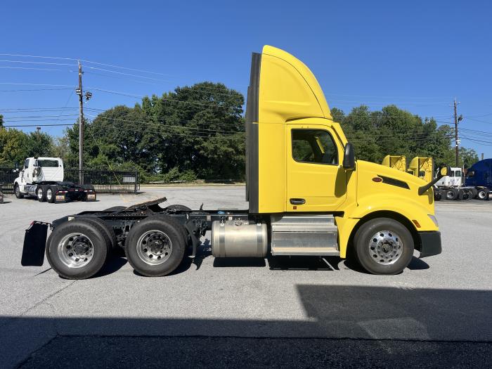 2023 Peterbilt 579-3