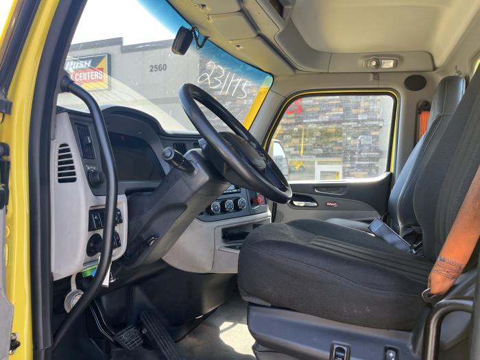 2023 Peterbilt 579-14