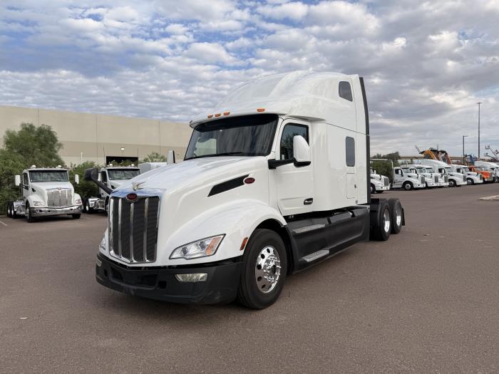 2023 Peterbilt 579-0