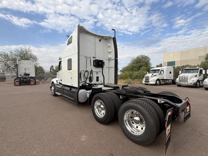 2023 Peterbilt 579-2