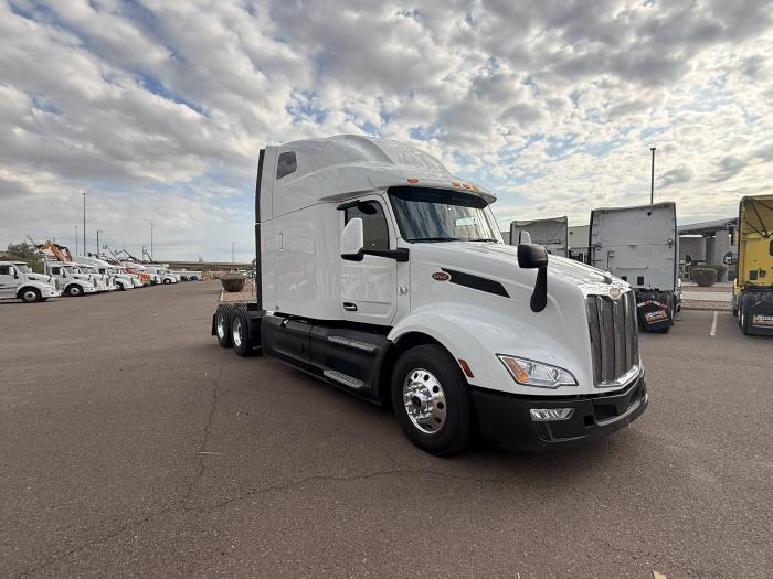 2023 Peterbilt 579-6