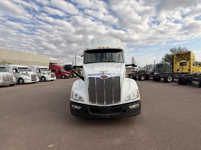 2023 Peterbilt 579-7