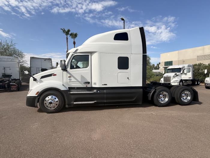 2022 Peterbilt 579-1