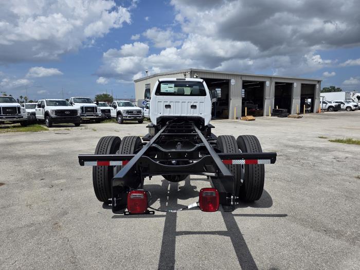 2027 Ford F-750-6