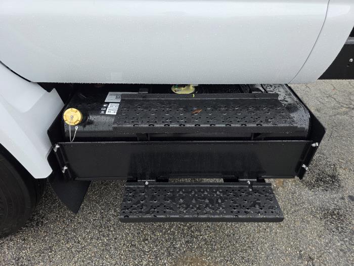 2027 Ford F-750-11