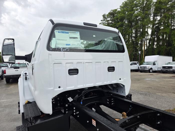 2027 Ford F-750-15