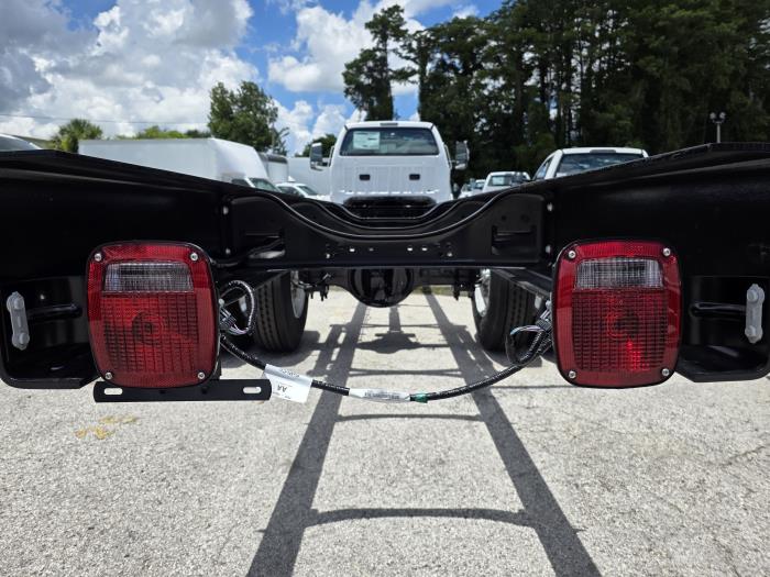 2027 Ford F-750-9