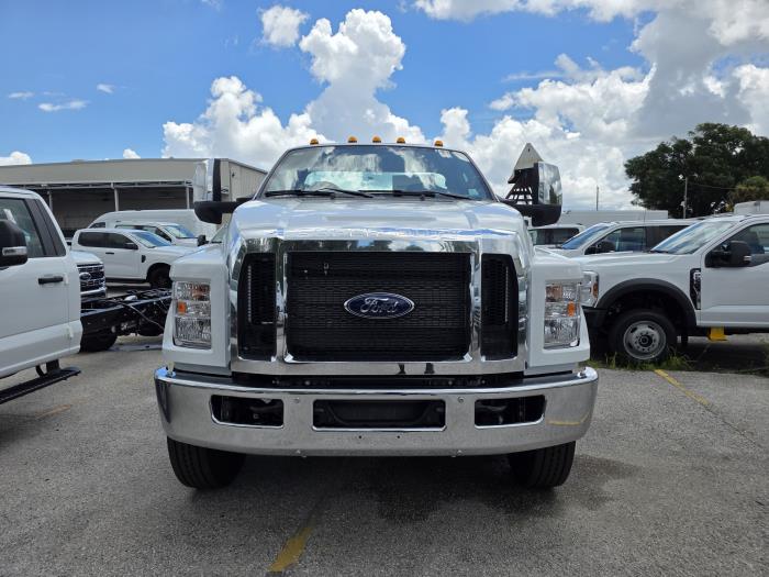 2027 Ford F-750-16