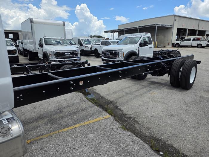 2027 Ford F-750-6