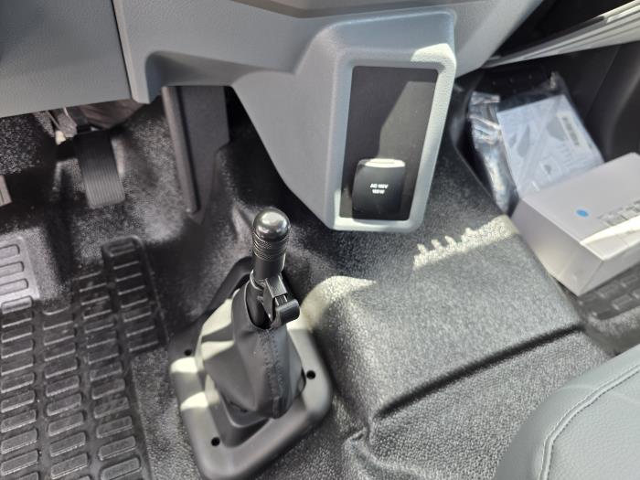 2027 Ford F-750-17