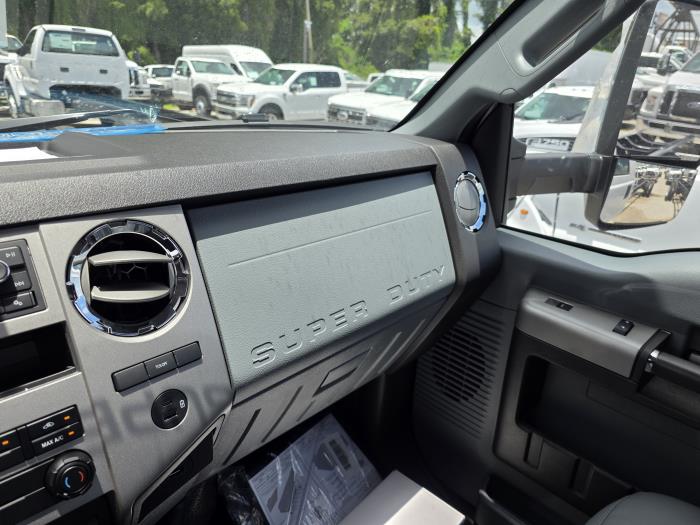 2027 Ford F-750-18