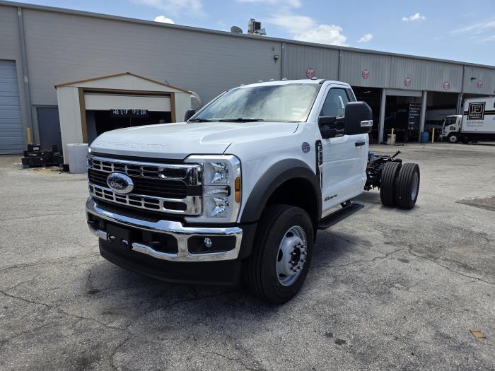 2026 Ford F-600-1