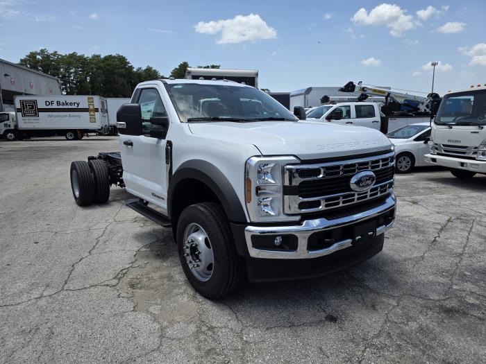 2026 Ford F-600-3