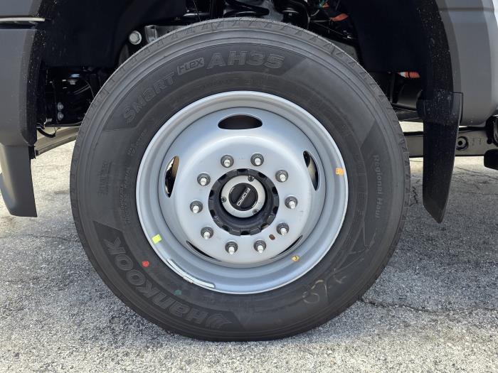 2026 Ford F-600-9