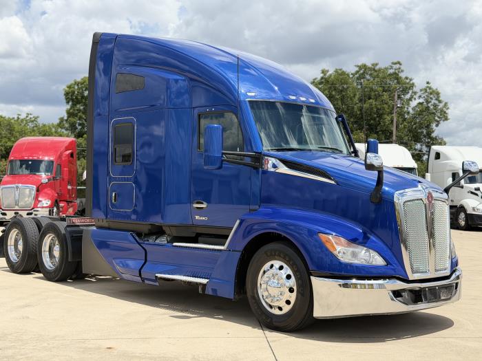 2023 Kenworth T680-2