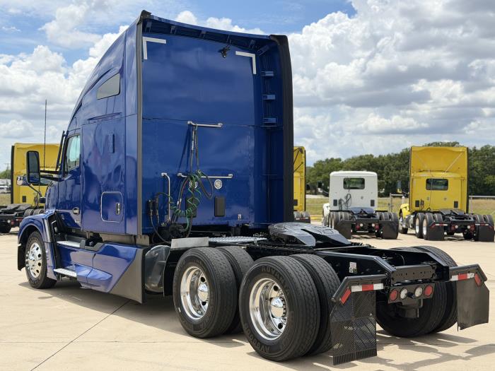 2023 Kenworth T680-6