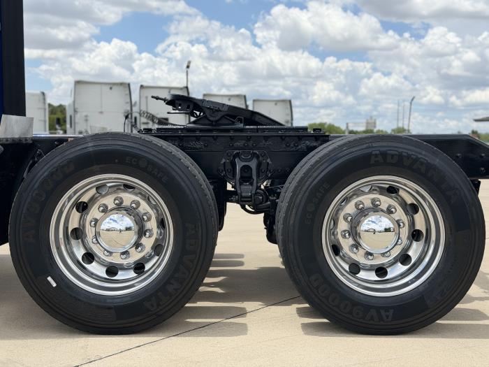 2023 Kenworth T680-9