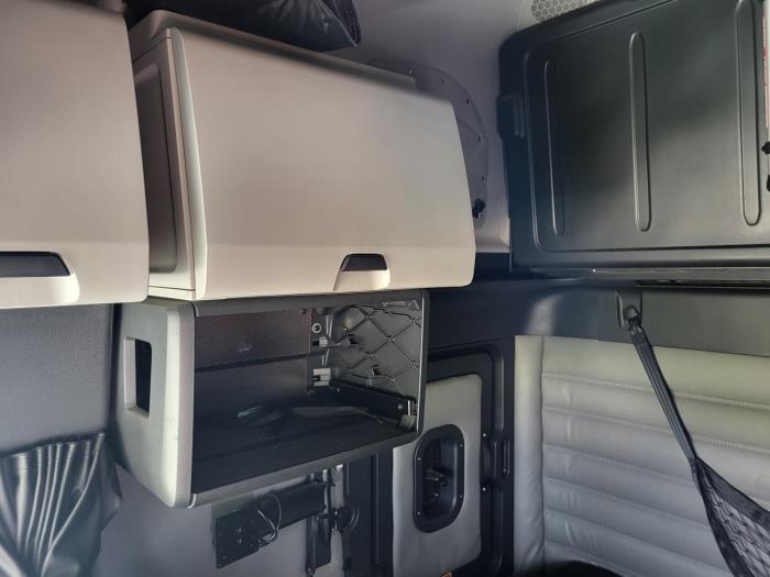 2022 Freightliner Cascadia-13