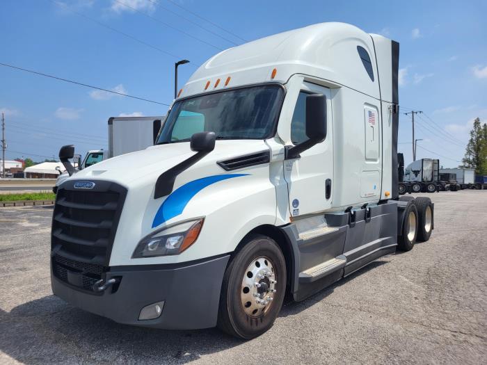 2022 Freightliner Cascadia-1