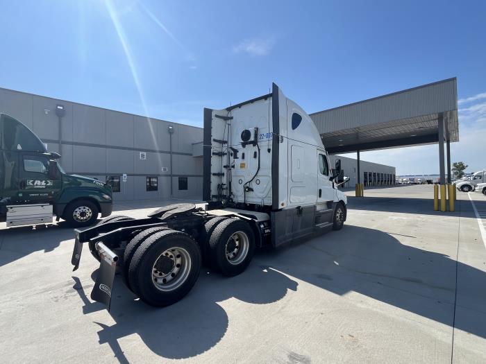 2022 Freightliner Cascadia-5