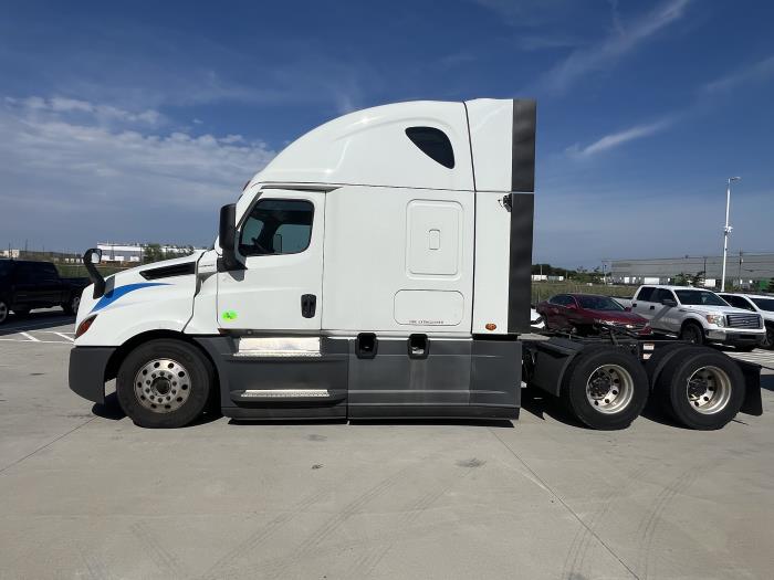 2022 Freightliner Cascadia-4