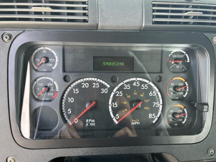 2020 Freightliner Cascadia-10