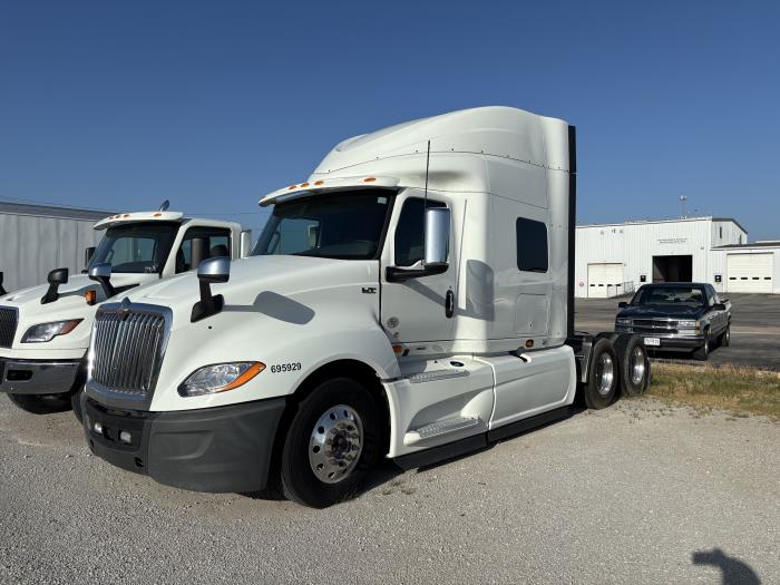 2021 International LT625-0