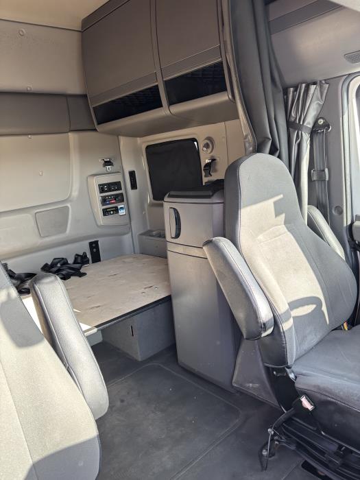2021 International LT625-9