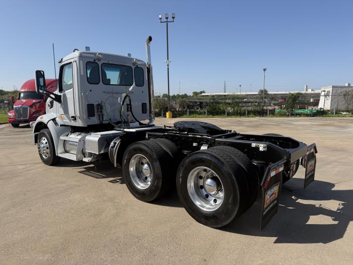 2021 Peterbilt 567-2
