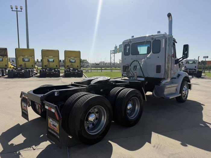 2021 Peterbilt 567-4