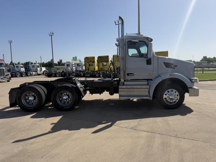 2021 Peterbilt 567-5