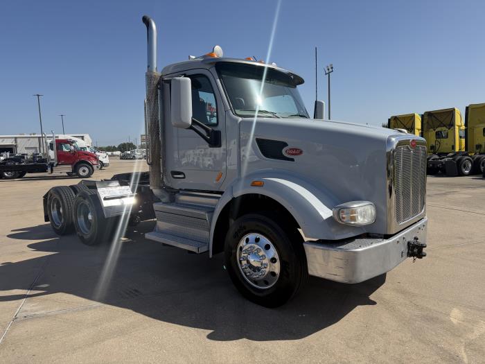 2021 Peterbilt 567-6