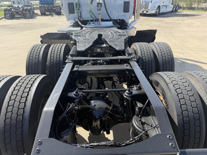 2021 Peterbilt 567-12