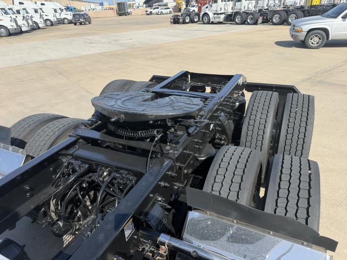 2021 Peterbilt 567-13
